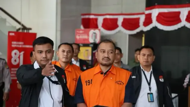 Wacana Kenaikan Hak Keuangan Kepala Daerah di Tengah Maraknya Operasi Tangkap Tangan