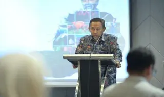 Peran Strategis Petani Rakyat dalam Industri Kelapa Sawit Indonesia